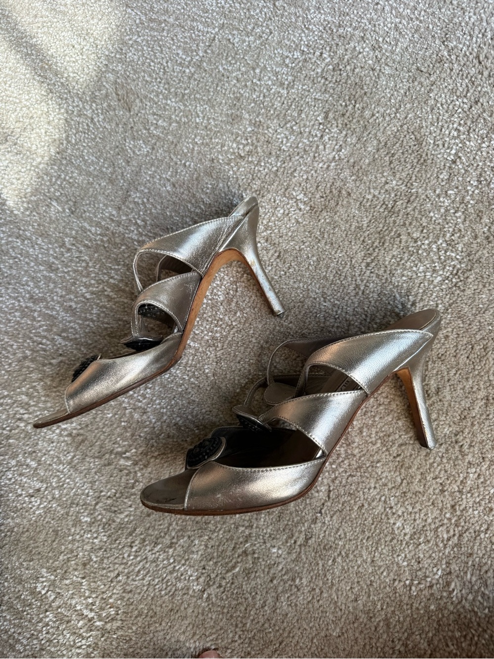 Vintage Manolo Blahnik Metallic Silver Embelished Sandal Heels - Picture 4 of 6